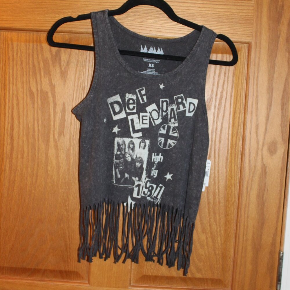 Def Leppard Juniors XS Cropped Fringe Tank Top Concert Tee - NWT